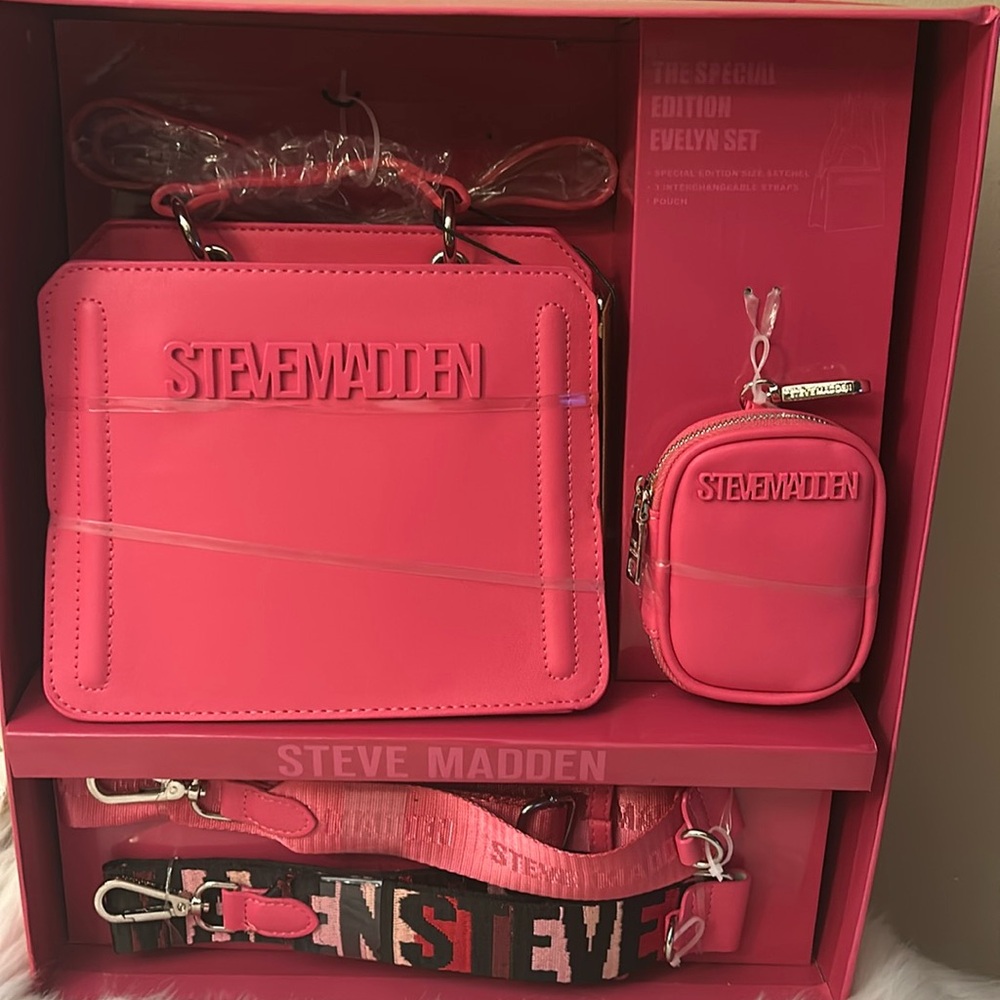 NIB Steve Madden Pink (Evelyn) Gift Set - Special Edition - Christmas Gift 🎁